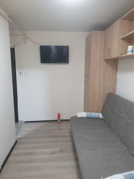 Berceni, Piata Sudului, Resita