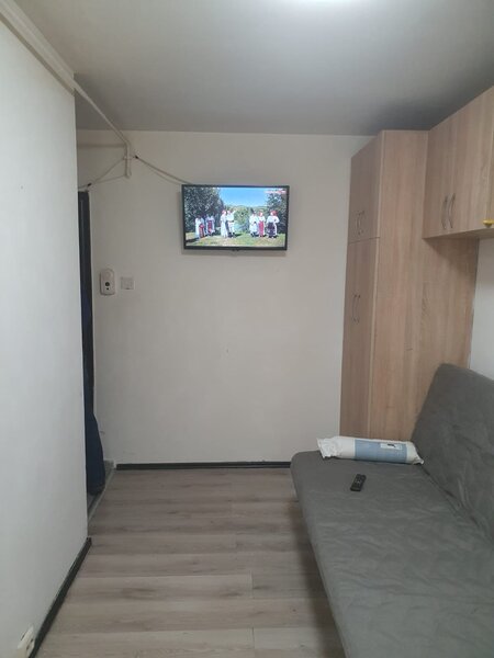 Berceni, Piata Sudului, Resita